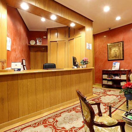 Hostal Sil & Serranos Madrid Eksteriør bilde